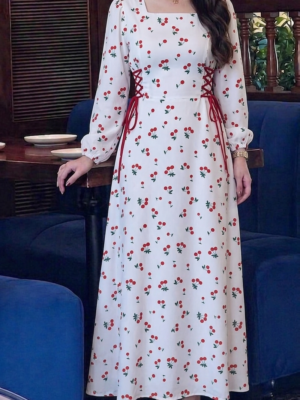 Robe Longue "Éclat de Cerise" – Chic Parisien & Silhouette Ajustée