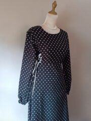 Robe Longue Satinée à Pois - Image 2